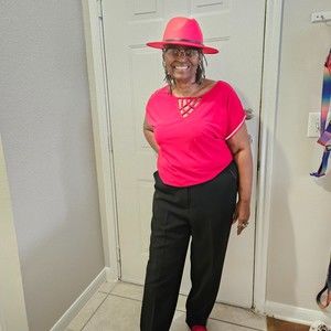 Meet your Posher, Antoinette